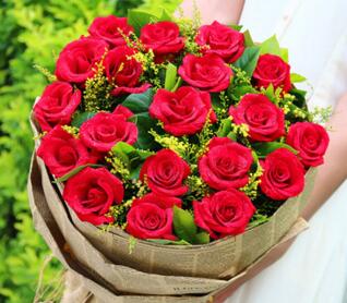 向女神表白送几朵玫瑰花 玫瑰花数量不同含义不同(11朵一心一意)