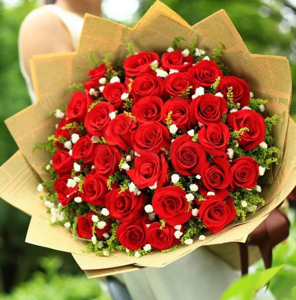 33朵玫瑰花语,33朵玫瑰代表什么(三生三世的爱